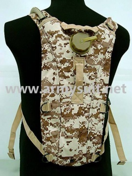 hydration pack Digital Desert Camo